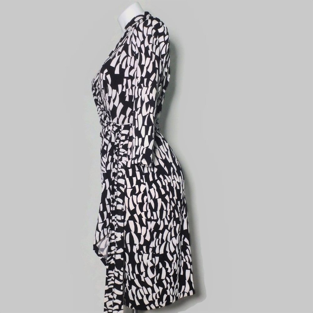 Maggy London Wrap Dress Printed Black&White Size 4
